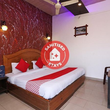 Oyo 70930 The Moon Hotel Āsansol Esterno foto